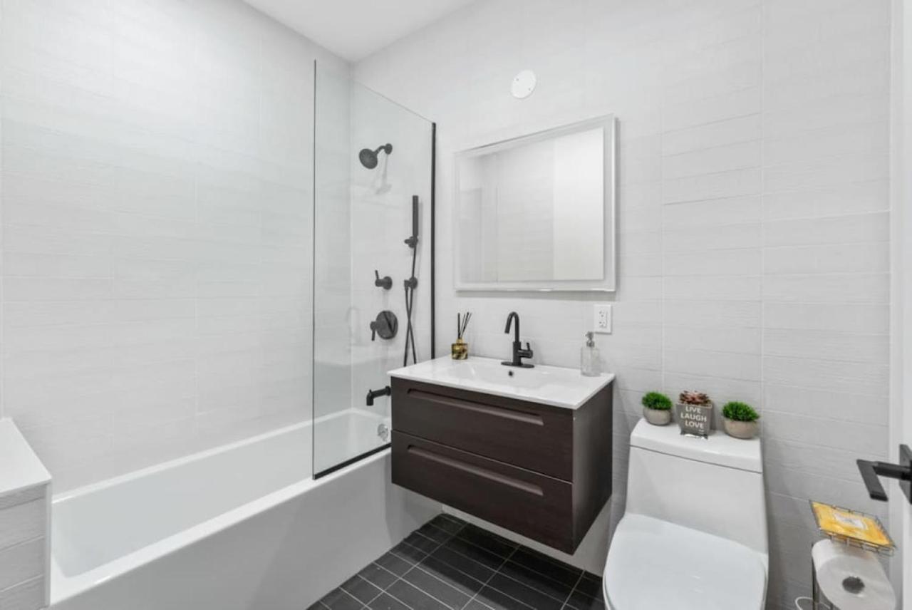 Top Notch 2Br Suite Minutes To Central Park نيو يورك المظهر الخارجي الصورة